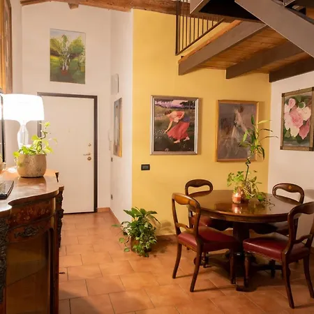 Corte Degli Estensi, Romantica Mansardina Appartamento Ferrara