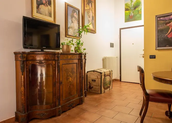 Corte Degli Estensi, Romantica Mansardina Διαμέρισμα *